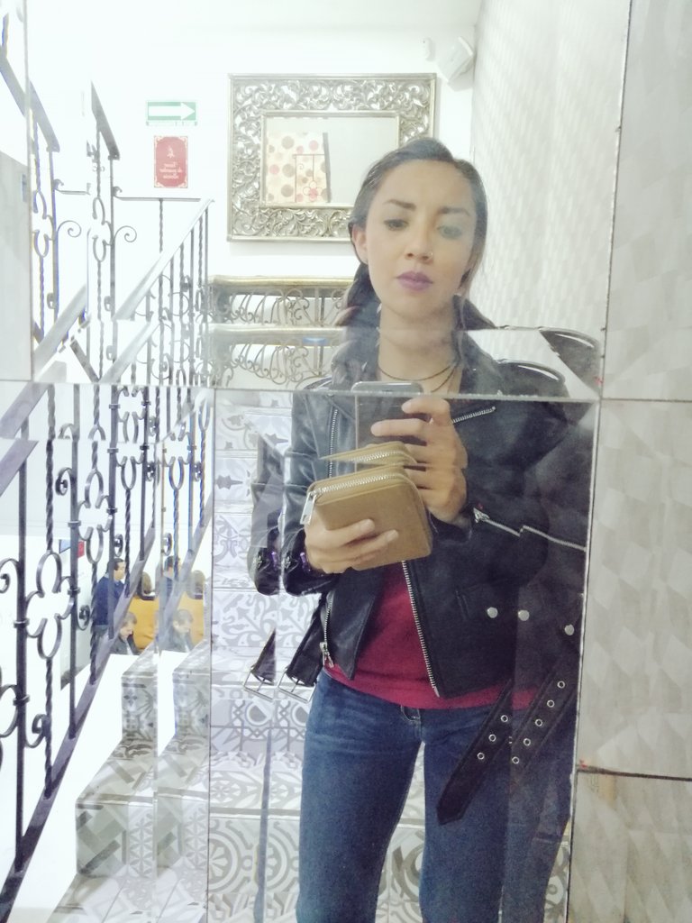 Quien tiene heridas, tiene historias para contar. ❤️ ¡Gracias! #SobreUnBarquitoDePapel