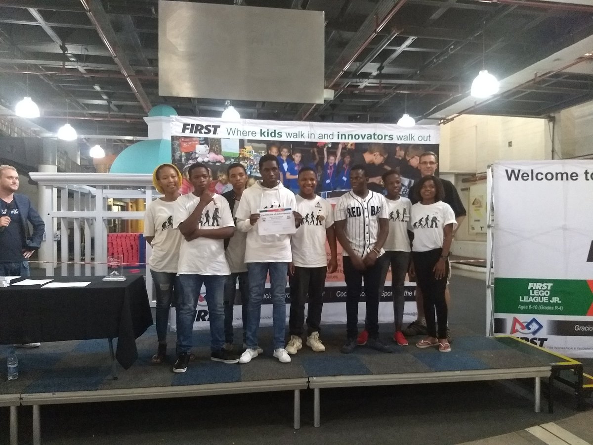 FirstSAfrica's tweet photo. #fllsa @FTCTeams #firstSA #stemsquad https://t.co/khEouhh2Yq