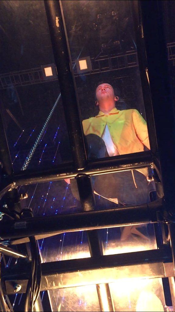 spo0kai's tweet photo. @tylerrjoseph https://t.co/WmooT9YntH