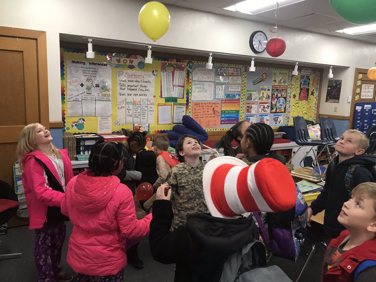 loriclarkteach's tweet photo. #ReadAcrossAmericaDay was all that!  Four guest readers, special snacks and watching the original Cat in the Hat.  Reading all day with friends was so cool. We even had Captain Underpants in school! @Thoughtsin3rd #readingrocks https://t.co/BYLEo4LYH3