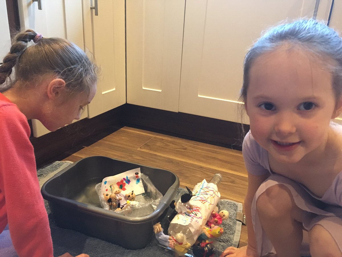 jensifur's tweet photo. @cwmgwyddon Gwaith cartref Emily - arbrawf gwrth-ddwr https://t.co/ixVxUqmJVZ
