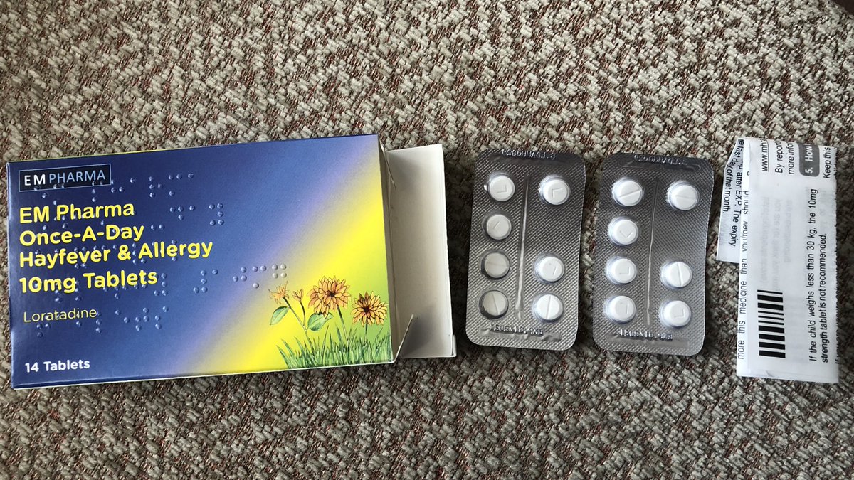 FrankieBuckle's tweet photo. @empharma @pointlesspack hayfever tablets that could fit in a 3rd of this box... https://t.co/jzomb2L789