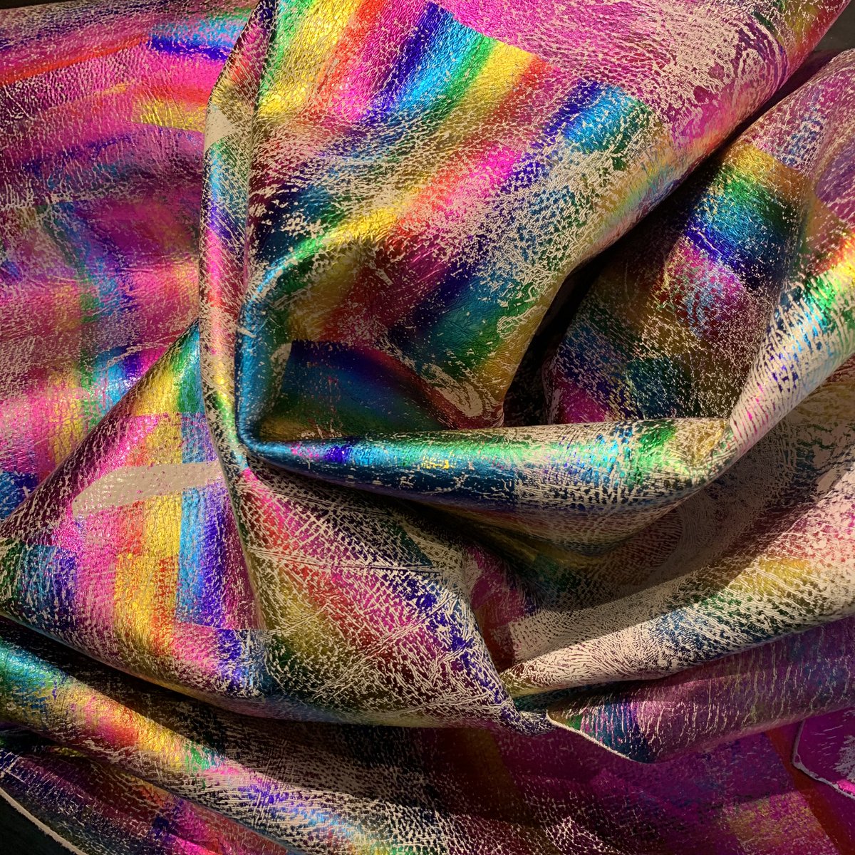 How dreamy is our new printed leather.... 😍🥰💞 @AACRACK #leather #tastetherainbow 🌈