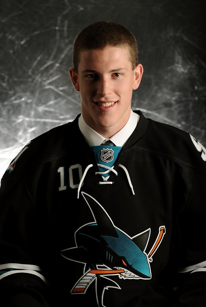 Happy 27th Birthday to alumni prospect forward and 2010 first round draftee (no.28 overall) Charlie Coyle. 