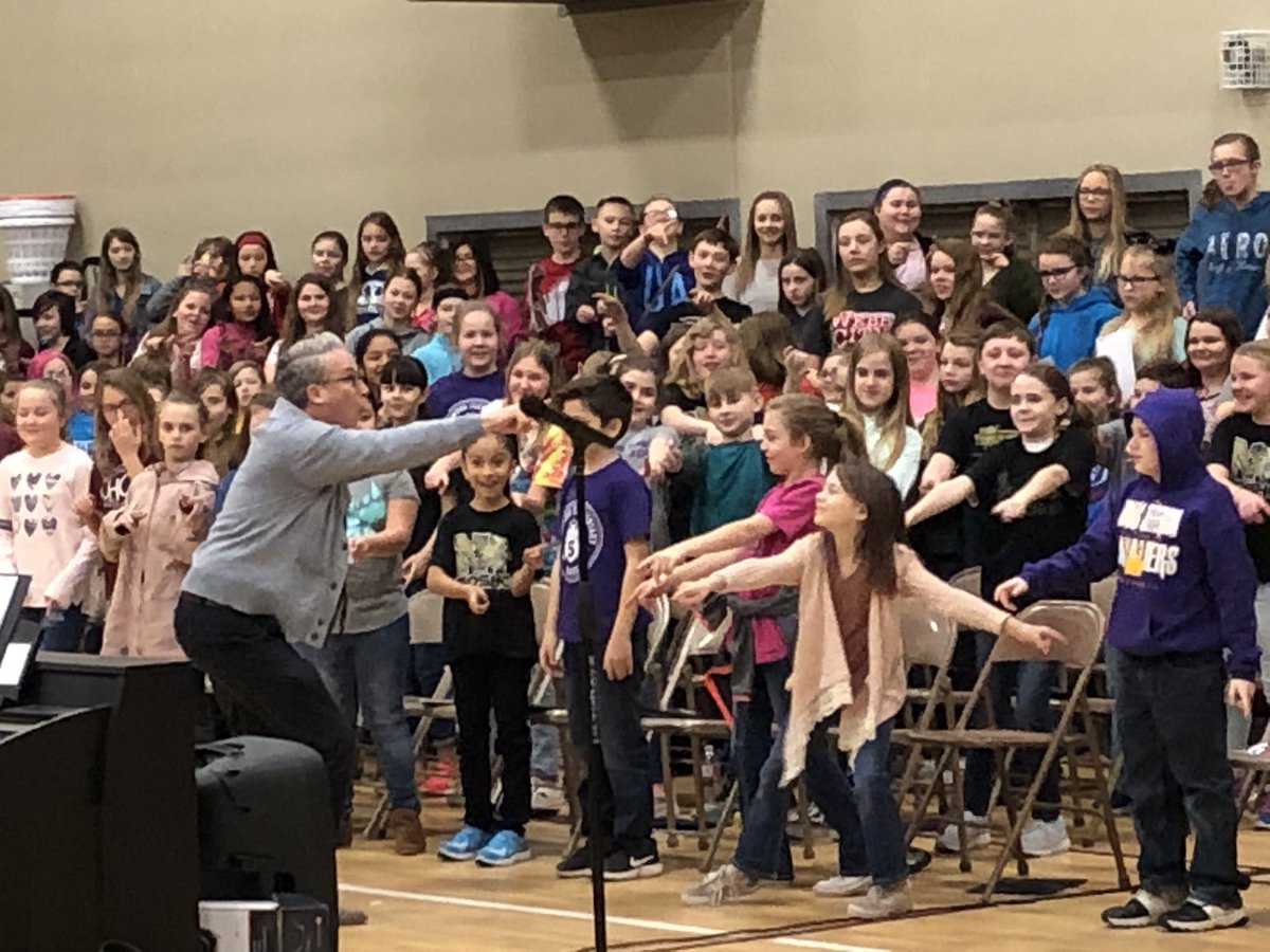 SWMMEA Elementary Honor Choir getting off to a great start this morning! @NeoshoMiddle #NMSchampions