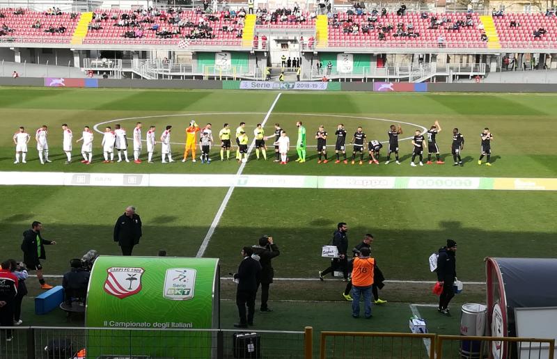 PicenoTime's tweet photo. Carpi-Ascoli 1-1, Ngombo torna al gol poi il pari di Poli. Ancora un'espulsione per Ganz https://t.co/ovUS9UM903 #CARASC #CarpiAscoli #SerieB @LegaSerieBnews @carpifc1909 @ascolicalciofc https://t.co/SaeoZkVPUR