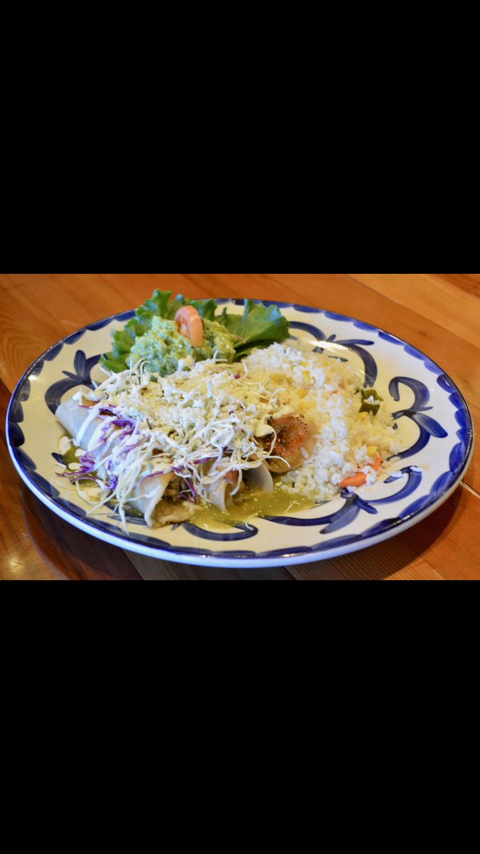 SantaCatarinaTX's tweet photo. Come and join us for dinner at Santa Catarina and enjoy our delicious dishes like the Taquitos Dorados. Three grilled enchiladas served with white Mexican rice and fresh made guacamole 🍽🍷🍸

#santacatarina #lakewaytx #cedarparktx #nottexmexfood #authenticmexicanfood https://t.co/VFz9QpUIr5
