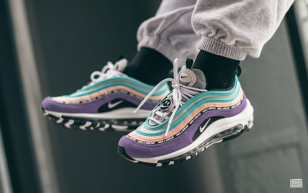 have a nike day air max 97 size 6