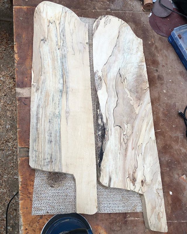 Ok... in keeping with today’s theme... what are these going to be? #zennormade
.
.
.
#woodworker #sycamore #woodwork #woodturning #woodturner #shaping #shaper #wood #woodisgood #spalted #spaltedsycamore #vw #vwt4 #t4 #handmade #custom #custominterior #💚🌳
