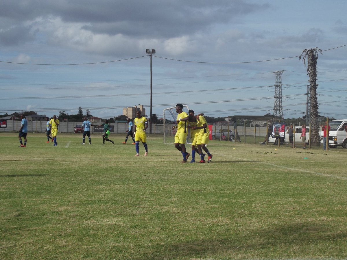 PEStarsFC's tweet photo. πΈ Nothing beats that winning feeling. #PEStarsFC #OneTeamOneCity #NFDAwaits #ABCMotsepeLeague https://t.co/sr3vTUcJTd