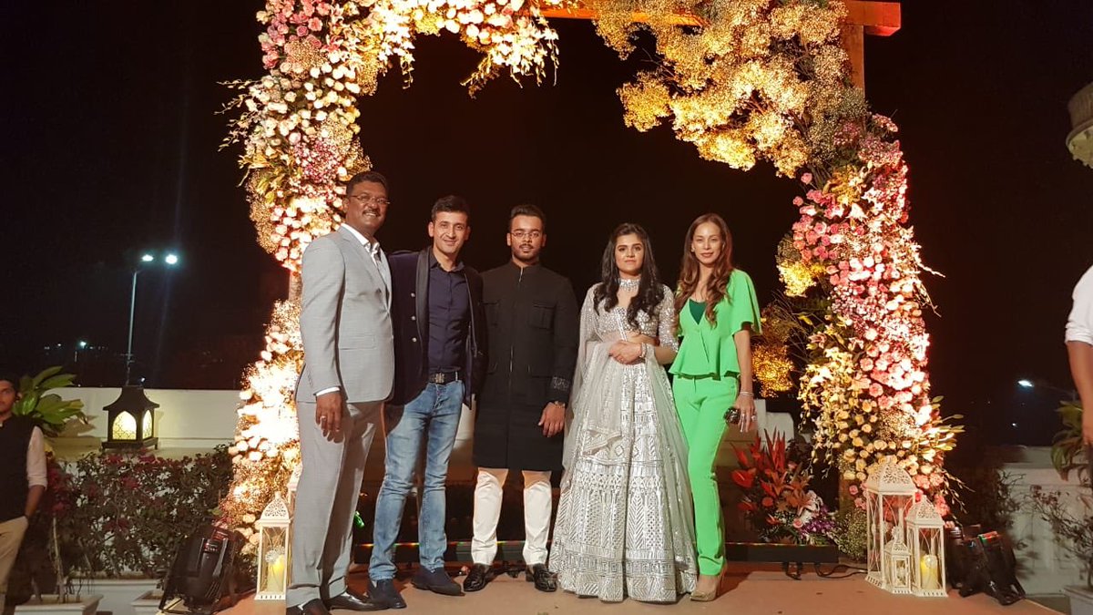 Had a wonderful evening with an ocean view terrace party at the @TajMahalMumbai , celebrating my dear friend @PratapSarnaik bhai’s son’s engagement!! Many #congratulations to @purveshsarnaik & his fiancé Kashmira Patil for taking the first step towards a lifelong partnership.