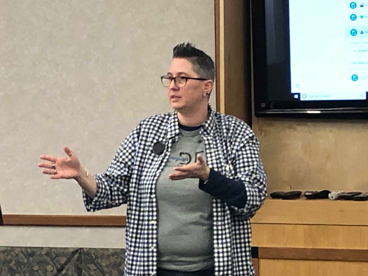 kellyhines's tweet image. If you ever get the chance to learn with ⁦@apsitjen⁩, take it! Her expertise is endless and her enthusiasm is contagious! #DENATL ⁦@GPBEducation⁩ ⁦@DiscoveryEd⁩