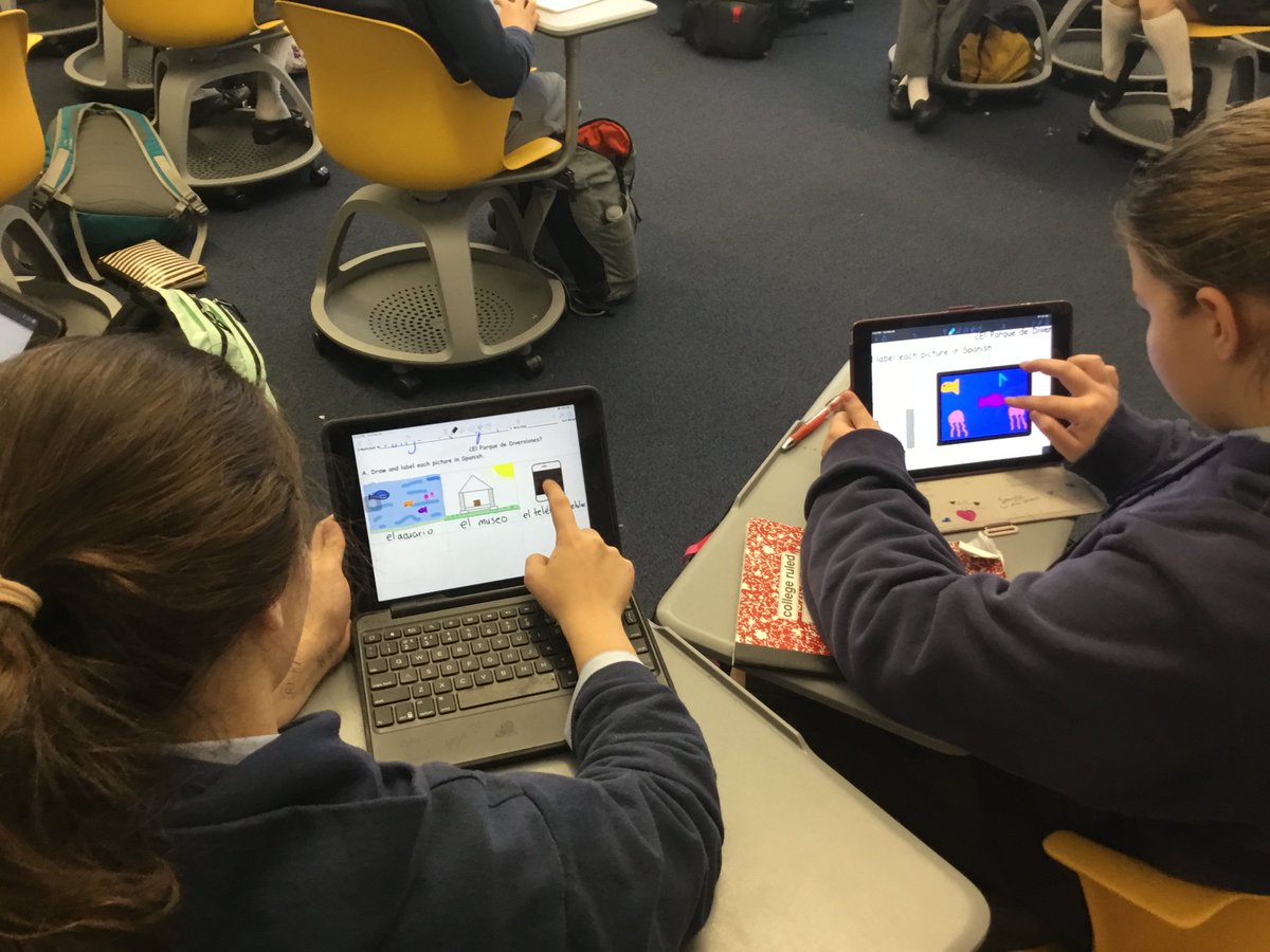 msmhamed7's tweet photo. 7 grade students practicing "parque de diversiones" vocabulary through drawing and labelling. #XHSlanguage #ClipperPride https://t.co/yE7TwsabAB