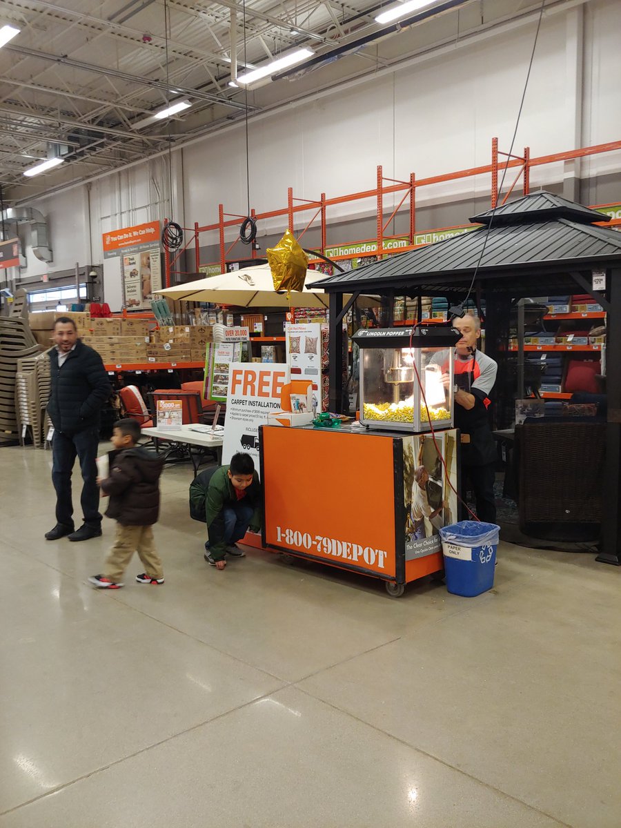 nhoroszewski's tweet photo. Home Depot 3801 is the place to be today, we've got a packed Kids Workshop and Greg is here to shout out to customers #letusdoitforyou ! 🍿🛒🔨 @McFarrenGary @fedulchak https://t.co/9O9WeiW5tN