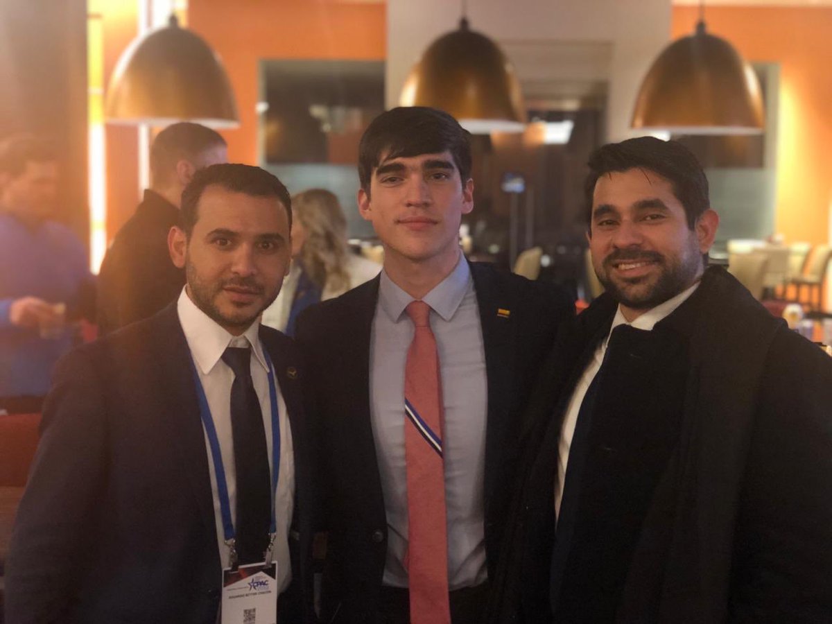 FundacionRevel's tweet photo. En la ciudad de Washington D.C. 🇺🇸 se reunieron Eduardo Bittar y Roderick Navarro, fundadores del movimiento Rumbo Libertad de Venezuela y el Coordinador del Poder de las Ideas Web Juan Camilo Vargas 🇨🇴🇻🇪 https://t.co/RcBygCaMAz