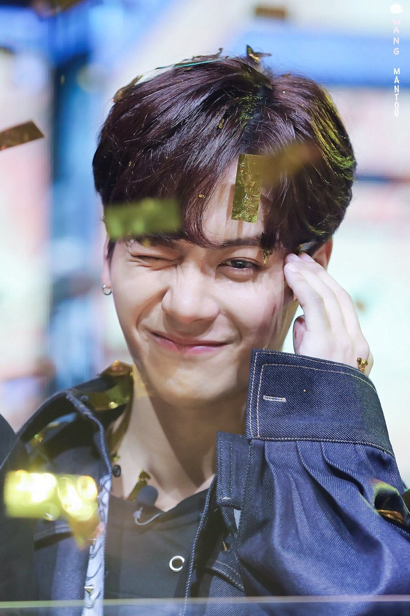 127smark's tweet photo. it’s not only my bday but also my 1300 days with Him .. the loml .. #cryng #lovehe https://t.co/6sXxZhRaz5