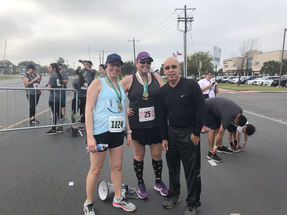 Great morning celebrating #ArborDay 5K/10K with the <a href="/CityofMcAllen/">City of McAllen, TX</a> &amp; <a href="/KMBMcAllen/">Keep McAllen Beautiful</a>. #ThankYou for the trees! The #IandGCenter keeping fit &amp; keeping up with <a href="/ITSTIME/">Elizabeth Sweeney</a> Community Challenge. <a href="/DannyContreras9/">Danny Contreras</a> <a href="/Ms_B_at_IG/">Ms. B</a> <a href="/MrLetsMove/">Mario Reyna</a> @igmcallen1 <a href="/McAllenISD/">McAllen ISD</a> #RunHappy #DistrictOfChampions