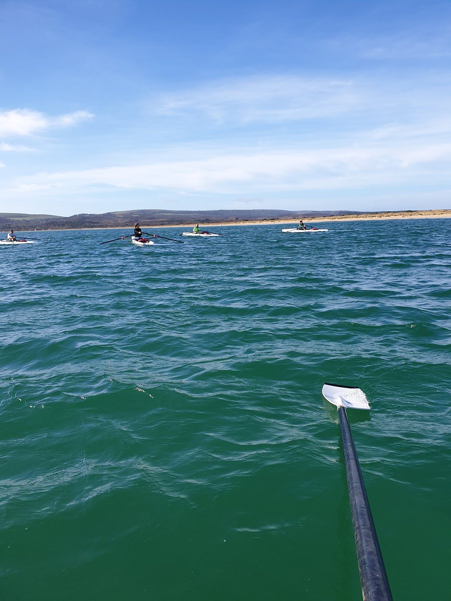 GRCVets's tweet photo. Guildford Rowing club does coastal rowing in studland Bay https://t.co/bNECAAiT0t