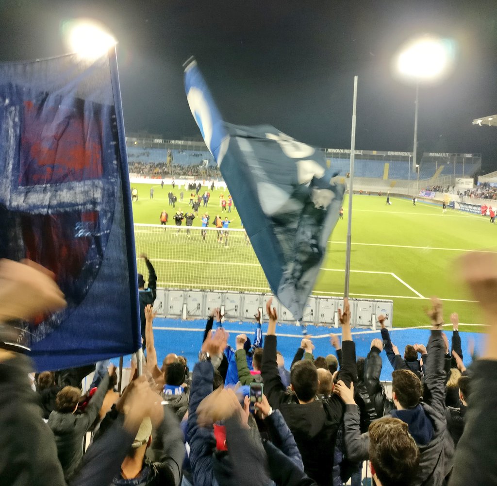 novaratwitta's tweet photo. 2-1
Al 93'
Su rigore
Nel derby
Sotto la loro curva
Dopo un secondo tempo un po' sofferto
Forza vecchio cuore azzurro
💙💙💙💙💙💙💙💙💙💙
#NovPrv Forza #Novara #andumafioi #seriec #ForsaNuara https://t.co/43K2qDbUyB