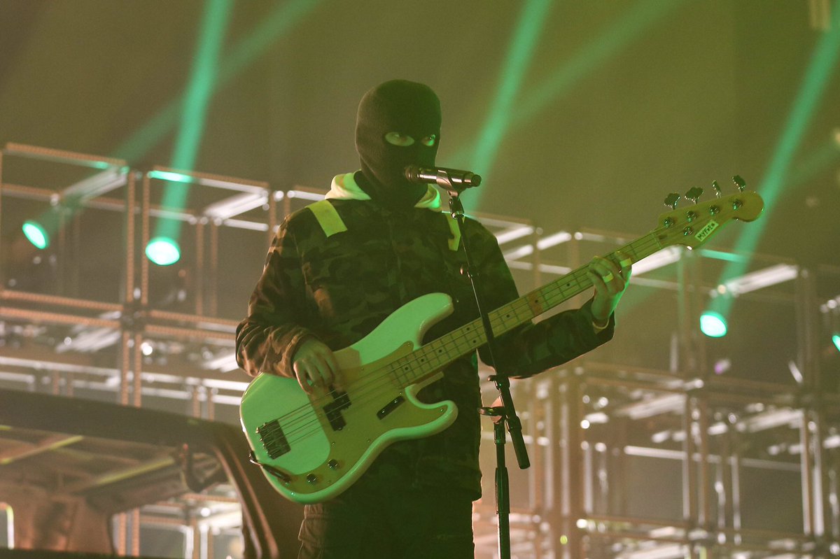 Cool FM (@coolfm) on Twitter photo Awesome sold out show from <a href="/twentyonepilots/">twenty one pilots</a> tonight at <a href="/SSEBelfastArena/">The SSE Arena, Belfast</a> 🎸🎤🎶👏
📸 <a href="/tgreggphotos/">Tremaine Gregg</a> Awesome sold out show from <a href="/twentyonepilots/">twenty one pilots</a> tonight at <a href="/SSEBelfastArena/">The SSE Arena, Belfast</a> 🎸🎤🎶👏
📸 <a href="/tgreggphotos/">Tremaine Gregg</a>