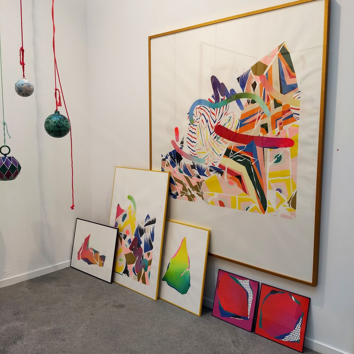 ArtMadridferia's tweet photo. .@virginia_rivas (@ddrartgallery ), #MaraCaffarone (@granada_gallery), @NuriamoraMora (#AboutArtGallery), @AlejandraAtares (@VictorlopeArte), @echeverri_sofia (#FluxZoneGallery), #RūtaVadlugaitė (#ContourArtGallery) y #ManuelaEichner (#RVCulturaEArte) conforman el One Project'19. https://t.co/eYgyvSjx0F