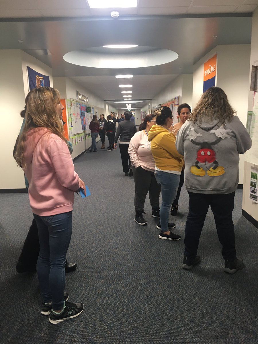 DHIAFontana's tweet photo. Amazing educator collaboration during a rainy Sat. 😊 @DHIAFontana @FontanaUnified https://t.co/FZJDvYUJTw