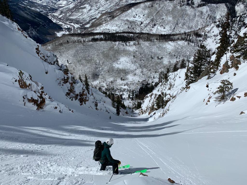 The downhill staredown
#ski #skiing #downhill #snowboarding #snowboard #snow #vail #colorado #luxurytravel