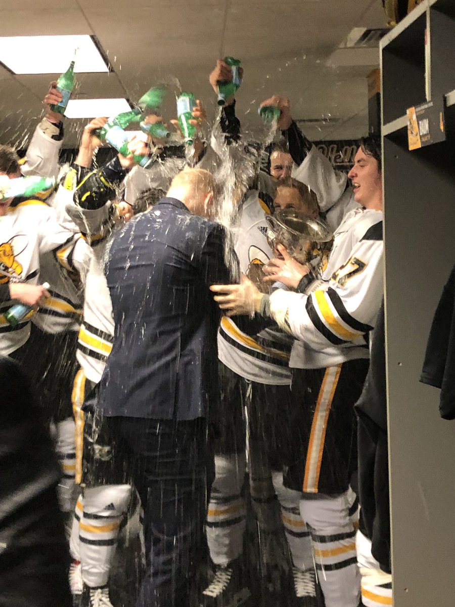 mlavs27's tweet photo. Congratulations to @AIC_Hockey for winning the regular season championship!!!! #AICommitted #OneHiveOneFamily #atlantichockey #champions https://t.co/7uPE6f3I1j