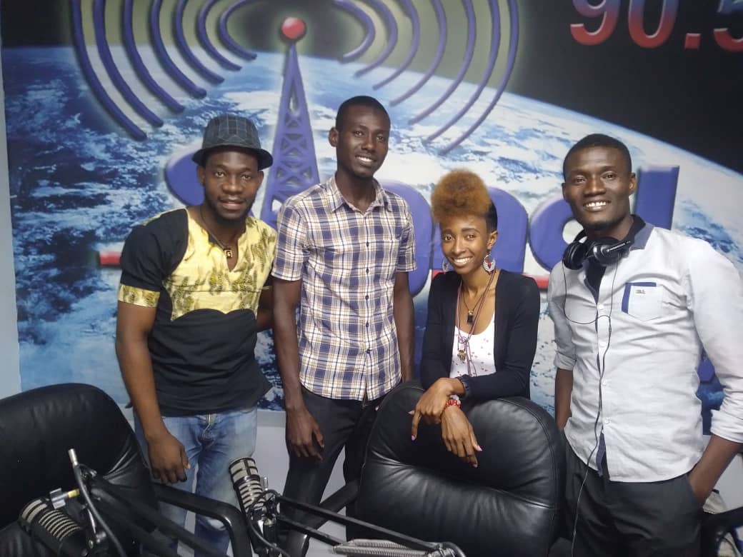 BRavensley's tweet photo. Toute l'équipe de Samedi-Récré est déjà prête pour la bonne ambiance musicale de tous les samedis sur radio Signal FM 90.5, ce soir l'aventure se fera avec Rodly Saintiné Peter Julis, Solineda Vilna, Frantz Kerby Mathieu et Fabrice Bolané.
#SamediRécré
#SignalFM https://t.co/2lIlFTjMeJ