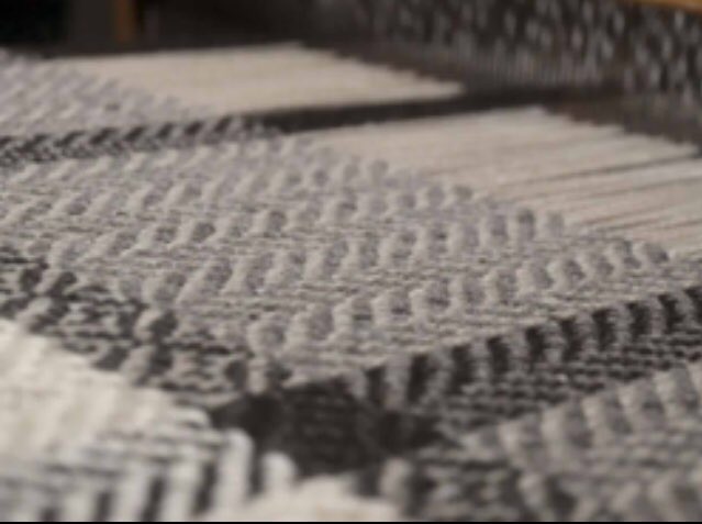 uppercanadaweav's tweet photo. Ontario #NorbouilletWool shawl in the amazing colours of undyed wool. This shawl woven in herringbone will be a project in an exciting class in weaving with local wool offered this fall. Stay tuned for more details. #localfashion @ucfibreshed #undyedwool #goodthingsgrowinontario https://t.co/EStyM2wMK5