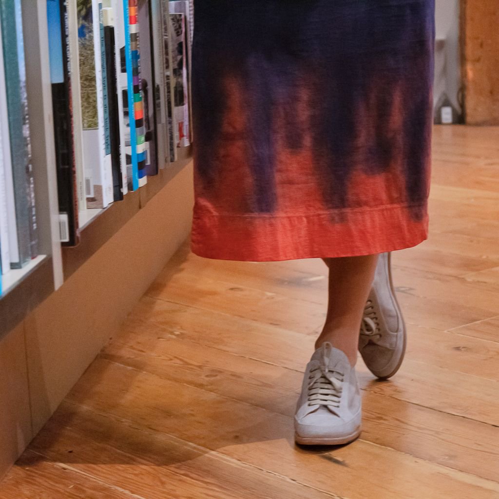 AlhambraStyle's tweet photo. A Little Dip into Dye
Layering Tank Dress Nightshade Tie Dye by Raquel Allegra https://t.co/doTi3q1TW3
Sueded Sneaker Straus Ardesia by P. Monjo https://t.co/VPccWdlG8m
#raquelallegra #pmonjo #slowfashion #slowfashionmovement #fashion #fashions #womensfashions #lookoftheday #ootd https://t.co/RyZnaWM3D1
