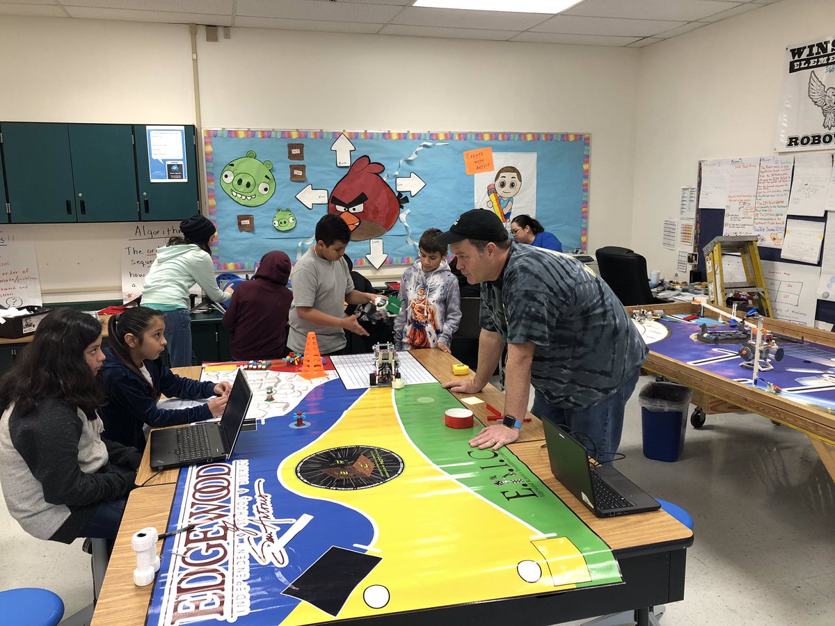 Winston_ISE's tweet photo. Our teachers and scholars never stop! Here they are at Robotics practice on a Saturday! #WinstonWins #WinstonRobotics #EagleBots #LearningNeverStops #DedicatedScholarsAndTeachers #TeamWinston @EISDofSA @DrH_OnTheEdge @SouthwickAndrew @samigari7 https://t.co/9kGE2HDGxO