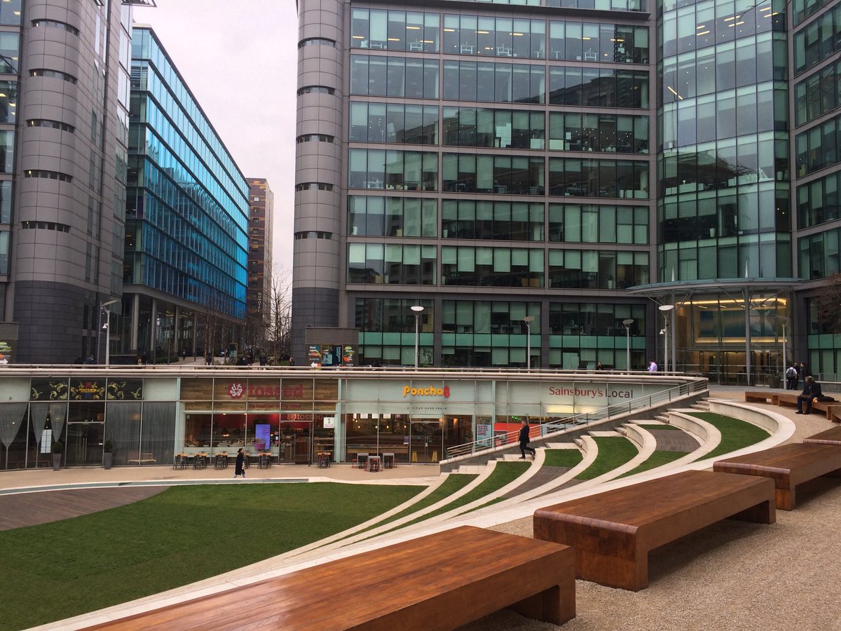 Peters_Peer's tweet photo. #Paddington wordt op dit moment herontwikkelt tot een belangrijke #OVhub van het immense #Crossrail project https://t.co/spV5R01TuR Hiermee worden spoorlijnen onder #Londen doorgetrokken èn uitstekend verbonden met de #Underground èn wordt met #TOD bij #PaddingtonCentral verdicht https://t.co/2Nsveuti9A