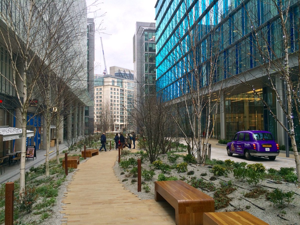 Peters_Peer's tweet photo. #Paddington wordt op dit moment herontwikkelt tot een belangrijke #OVhub van het immense #Crossrail project https://t.co/spV5R01TuR Hiermee worden spoorlijnen onder #Londen doorgetrokken èn uitstekend verbonden met de #Underground èn wordt met #TOD bij #PaddingtonCentral verdicht https://t.co/2Nsveuti9A