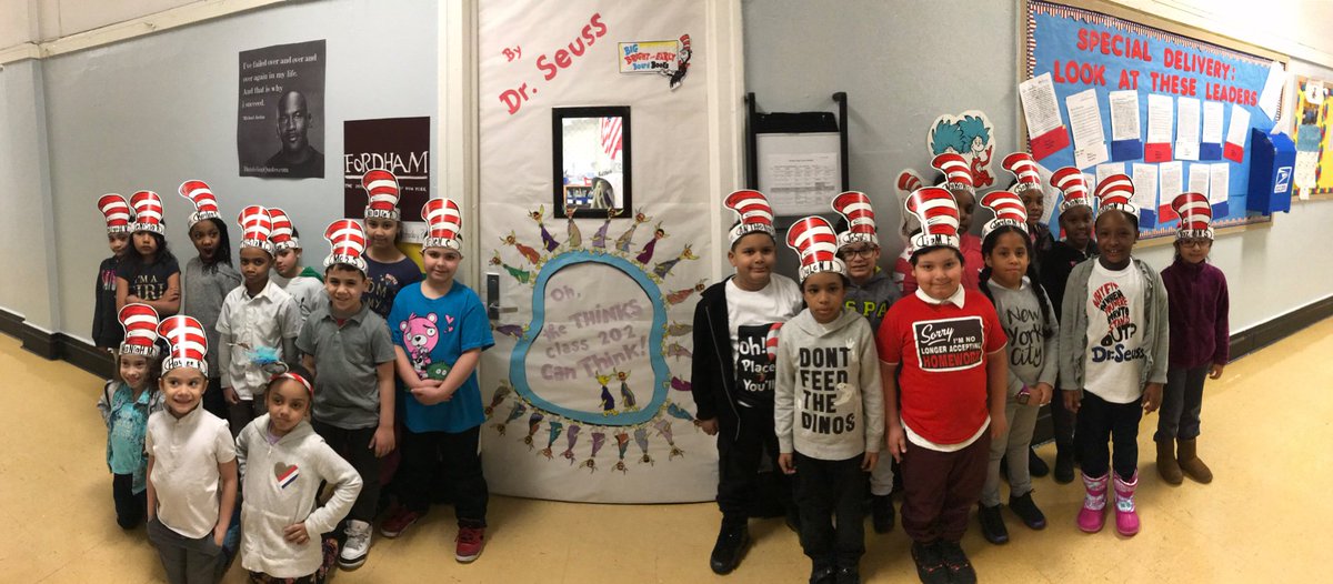 ProfessorV1's tweet photo. @MosaicPrep #Mosaicpreprocks #Mosaicprepcares
We had so much fun celebrating reading and Dr. Seuss on Read Across America Day! https://t.co/EpursrEX7B