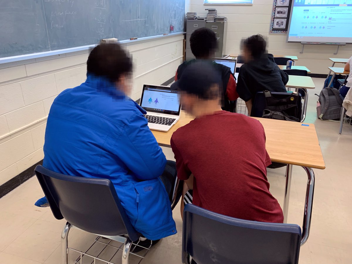 JenBrownEdu's tweet image. #MFM1P Ss were very engaged in @Desmos #ClickBattle activity as an introduction to unit rates.  Ss used both unit rates and scaling up ratio strategies to determine which bot won.  Out fastest clicker got 135 cps! Can your class beat that? #ChallengeIsOn #TVDSBMath