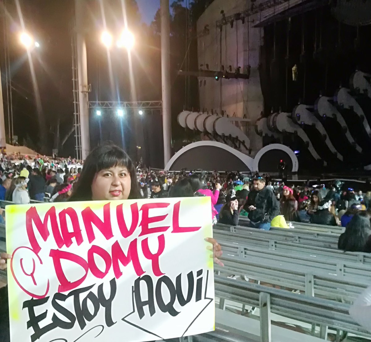 cidnye2's tweet photo. 28-02-2019 i will remember forever in my mind &amp; heart, thanks U guys for the amazing performance.
I wait for the DNA WORLD TOUR. You come back soon.
I made this poster for my children
"Manuel &amp; Domy I'm here"
They and me, we love U guys
@nickcarter
@_Nick_Nation_ @backstreetboys https://t.co/YfcaLgOiEj