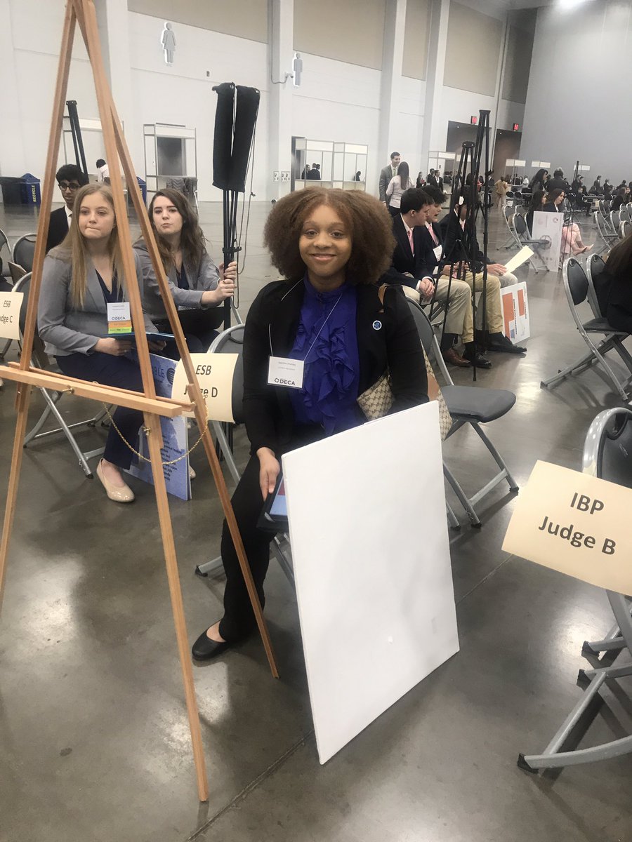 BirdDeca's tweet image. Ready to complete at DECA SLC!! @CCPSCTE @lcbirdprincipal @lcBirdCTE @charwood2000 @VirginiaDECA @OatesBusiness @ctegallion