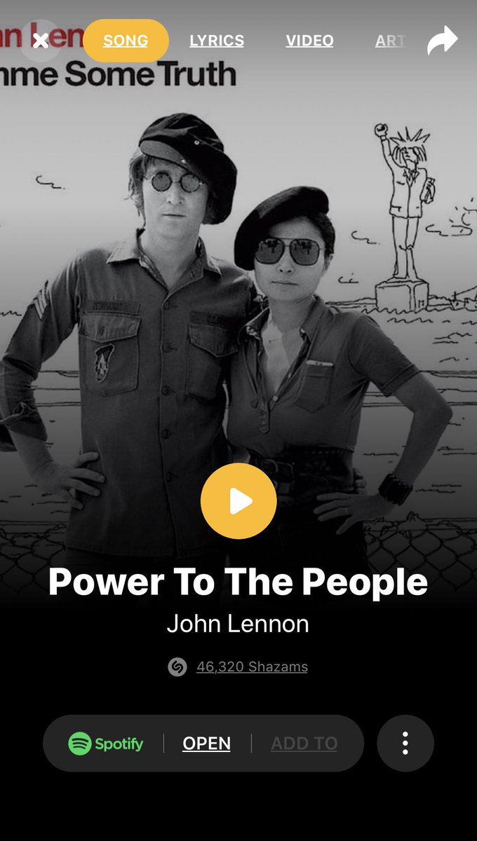 SilSterinPensel's tweet photo. Bernie’s playlist: Asi musicalizó @BernieSanders su 1er acto de campaña en #NYC Arrancó con #BrooklynGoHard & cerró con #PowerToThePeople https://t.co/V1RVgfH1WY