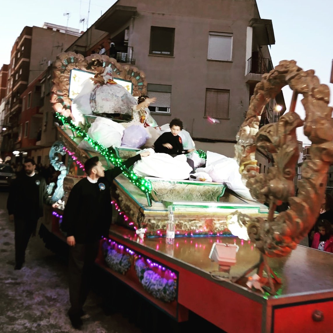 Empezamos la temporada de #Fallas!! 
carrozassanchez.com  #Carrozas #Valencia #Cabalgata #Desfile