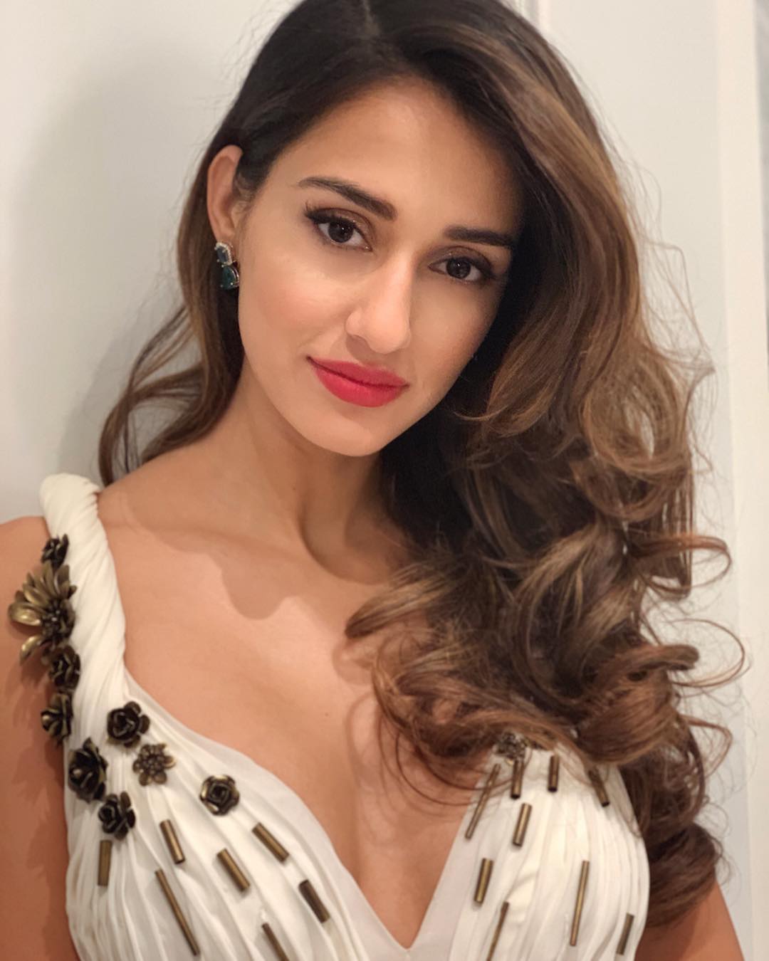 Disha Patani On Twitter Styling Mohitrai 🌸🌸makeup And Hair By Meee 🤪 