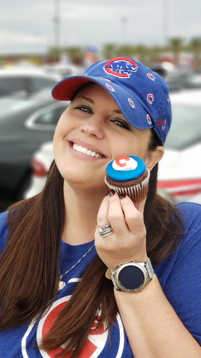 TheMan4U2NV's tweet photo. Tailgating at the @Cubs Spring Training game with Susan Walters (@birdiestofbirds) and eating "Cubcakes" @SloanParkMesa! #GoCubsGo #Cubcakes https://t.co/w73SdJPeUx