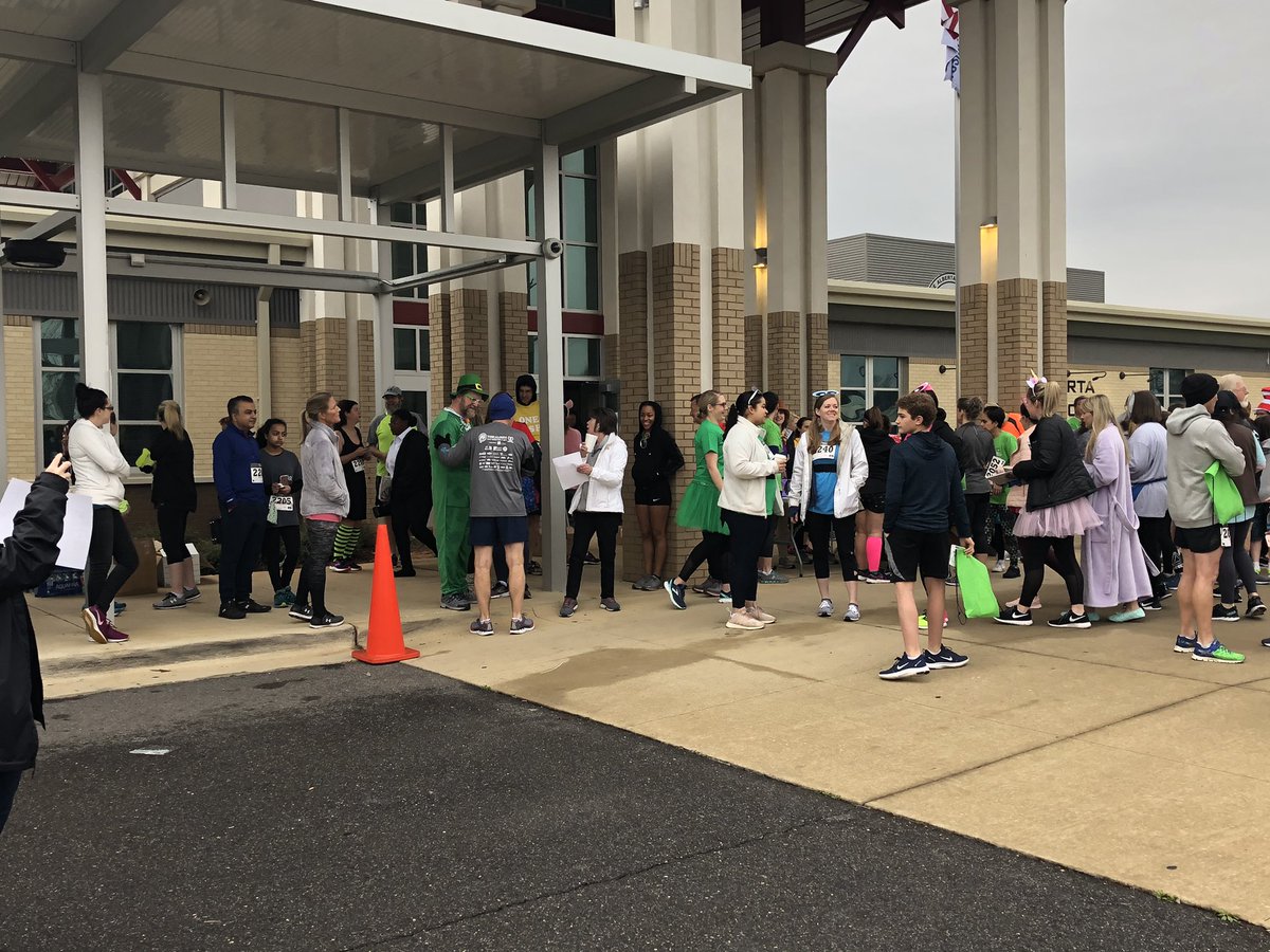 TCSBookinIt5k's tweet image. We had a great race today! Thanks to everyone who came out on this cool dreary day to support our students and libraries! We are gonna go take a nap now :) #bookinitfortcslibraries
