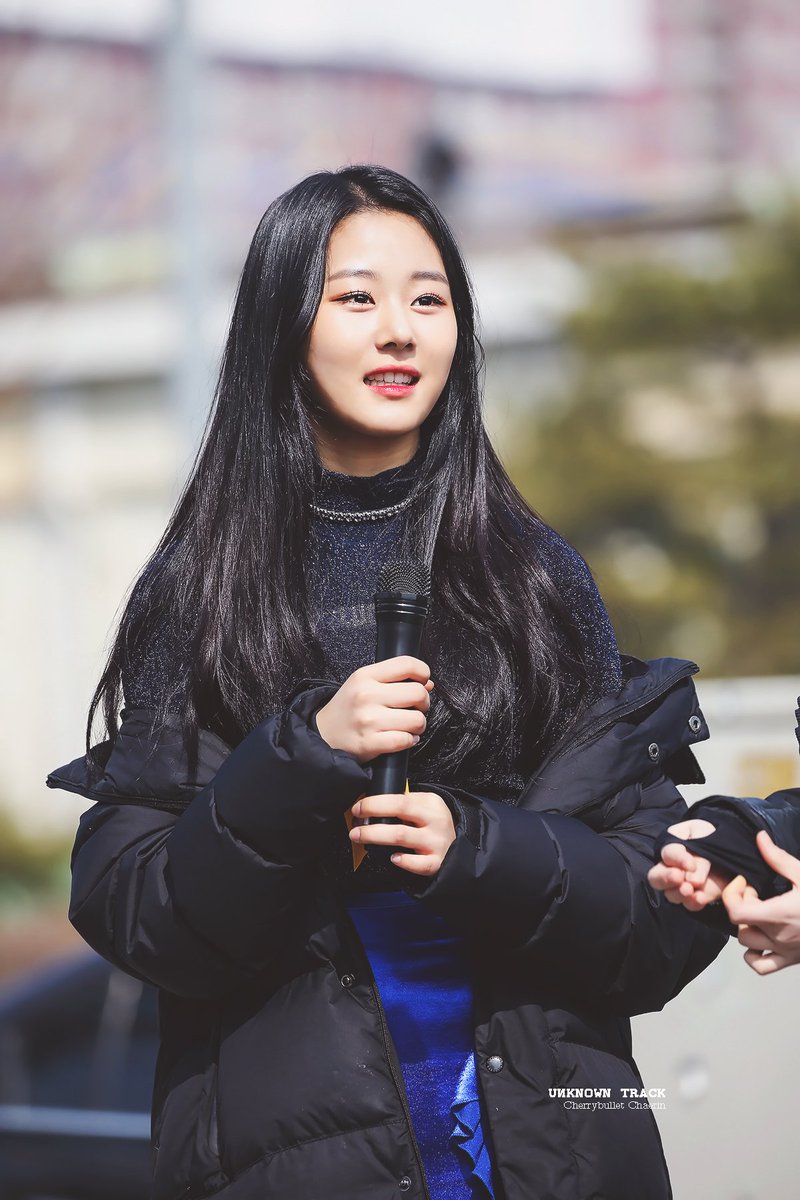 UnknownTrack313's tweet photo. 190302 미니팬미팅
#체리블렛 #CherryBullet #채린 https://t.co/ye8A1nl6Ul