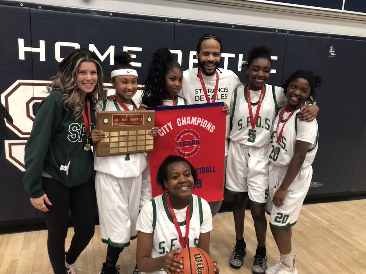 Rebecka Teves tweet media