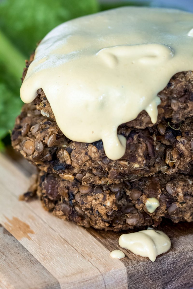 CearasKitchen's tweet photo. Who’s ready for summer?!? Winter is dragging on here and all I can think about it grilling these meaty and hearty Homemade #Vegan Burgers on the BBQ! Recipe: https://t.co/Aj50uw7x98 https://t.co/UpFsi9uYOp