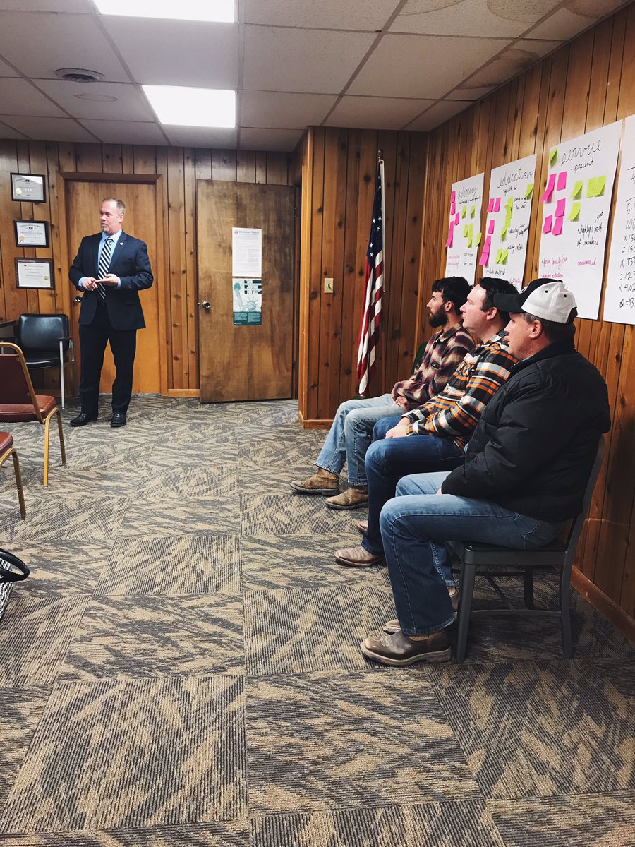 REAL Kansans supporting SB32 came to the Sherman Co FB Townhall with Sen <a href="/RickBillinger/">Rick Billinger</a> &amp;  Rep <a href="/SmithForKansas/">Adam Smith</a>. 
The Senator thanked KFB member <a href="/NWKSFarmboy/">Tim Franklin</a> for his great testimony in the Senate Financial and Insurance Committee in favor of SB 32. #ksleg #kfbhealthplans