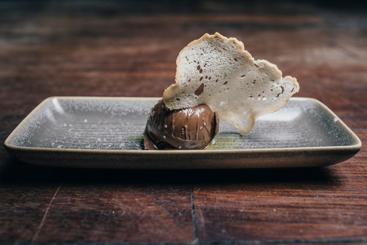 Cremoso de chocolate con aceite de oliva virgen D.O. Catalunya y flor de sal. 🍫 #celiacos #singluten #restauranteceliaco #restaurantesingluten #restaurantesbarcelona #comidasingluten #libredegluten #glutenfree #sensegluten #glutenfreefood #celiacosfelices