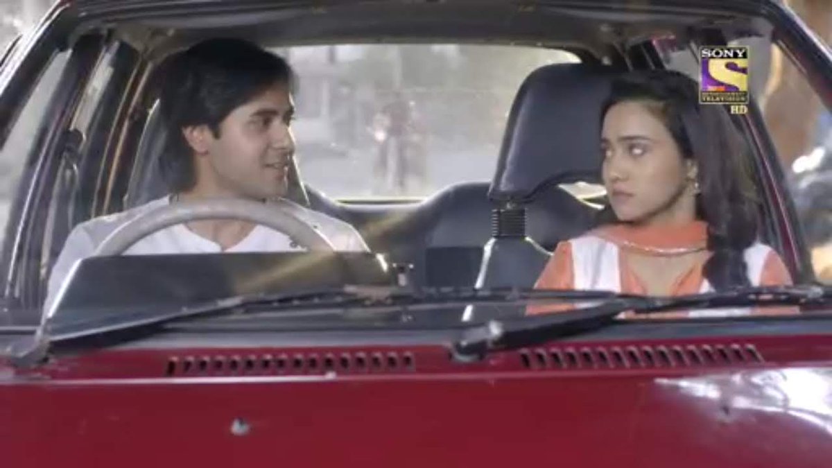 THE LAST DATESamaina will have many dates in future bt as man & wife where no one would stop them but this was the last time they met as SAMEER MAHESHWARI &NAINA AGARWAL hiding from the families before embarking on a journey to start their own fam  #YehUnDinonKiBaatHai