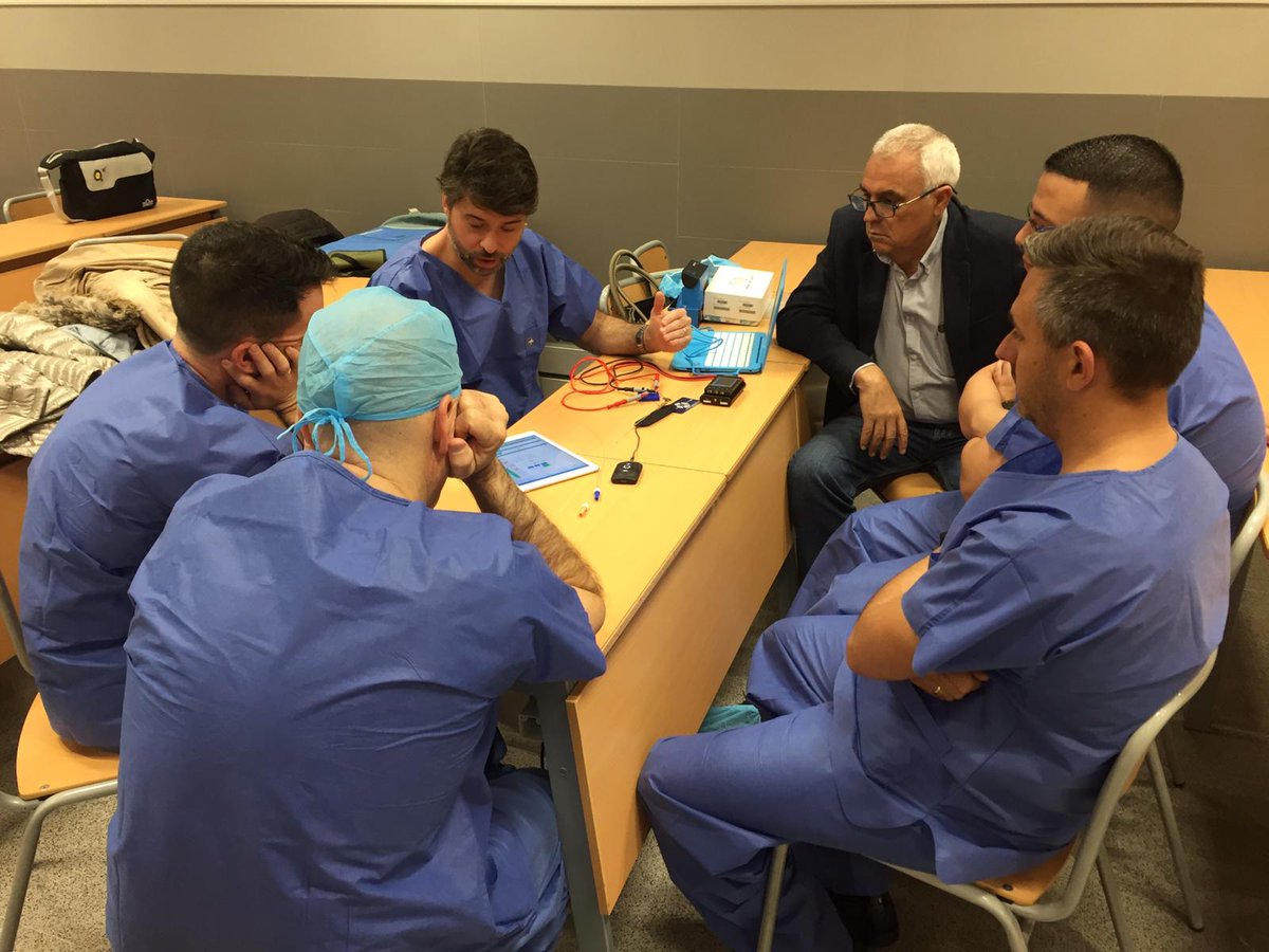 ingeniero_munoz's tweet photo. Hoy ha sido un día intenso de formación electrónica en aplicaciones de #neuroestimulación #Stimwave. Gracias a todos los asistentes, profesores y staff de apoyo en las I Jornadas de Neuroestimulación inalámbrica @Stimwave realizadas en la @UCV_es
Enhorabuena y gracias @jemllop https://t.co/FT0P0DpZi7